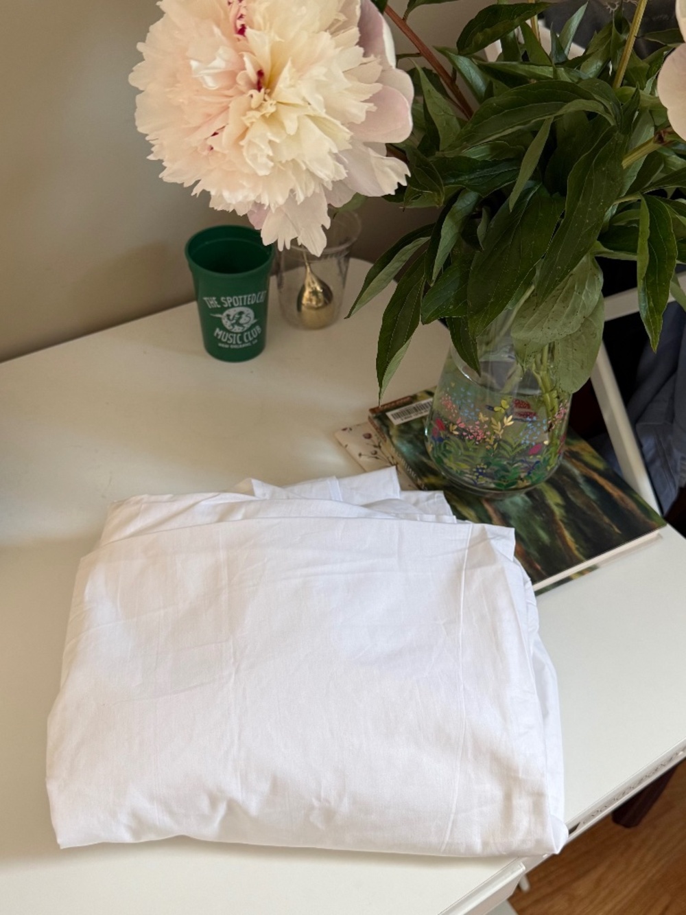 NEW NEVER USED French 100% Cotton Fitted Sheet – WHITE – European double size